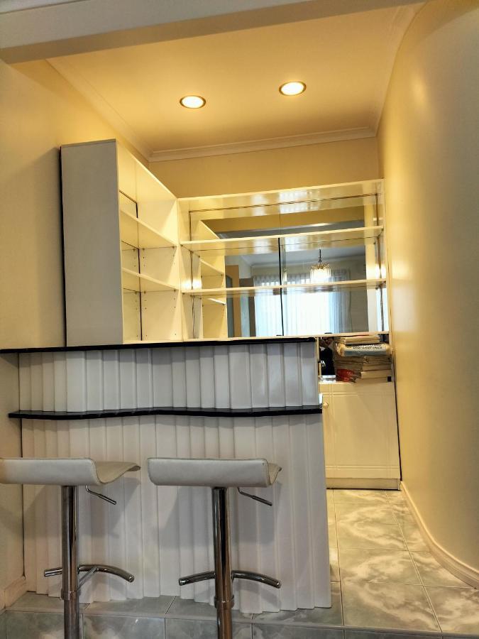 12 Mins To Mel Airport-Good Wood House Apartment St Albans Екстериор снимка