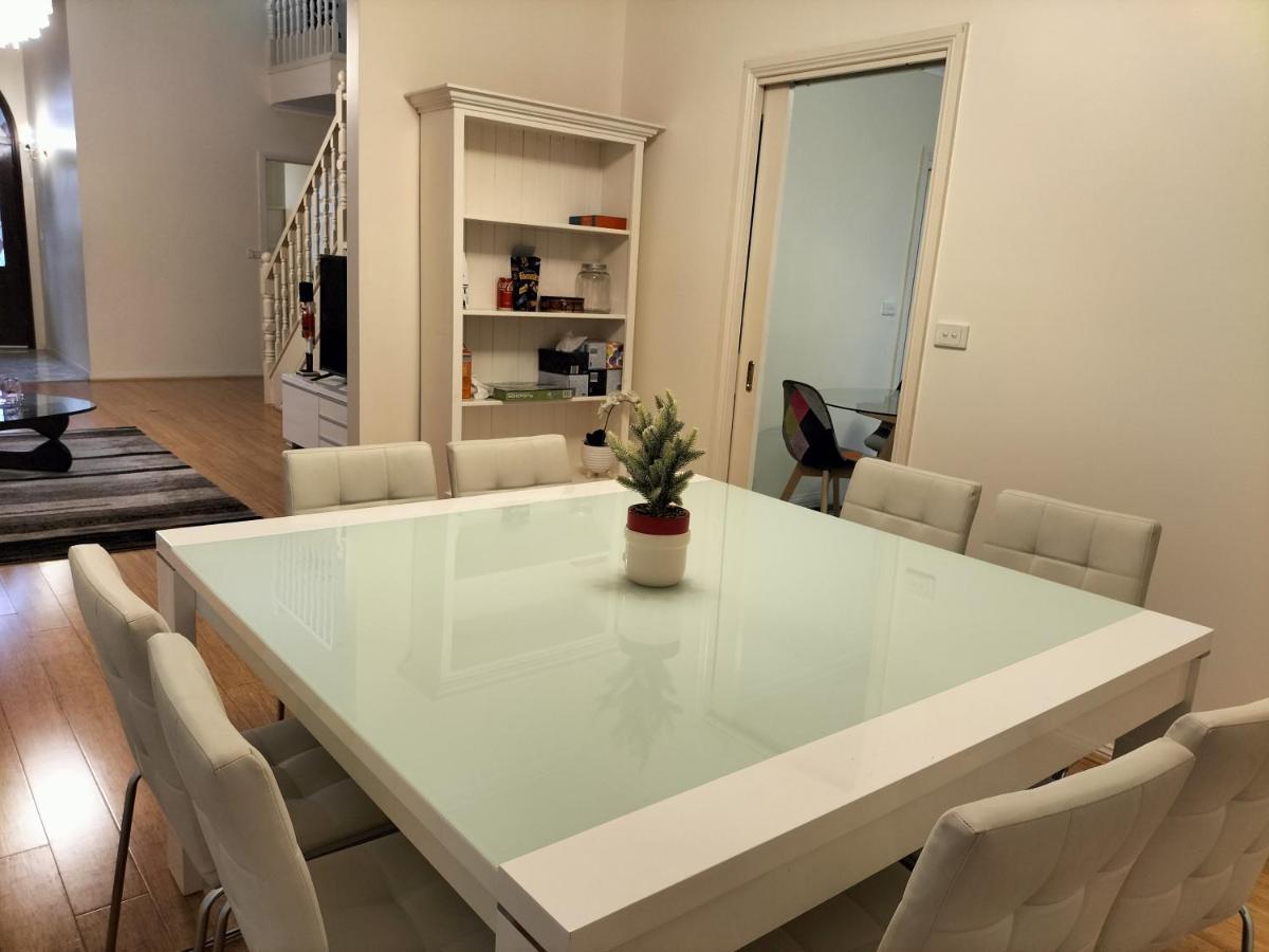 12 Mins To Mel Airport-Good Wood House Apartment St Albans Екстериор снимка