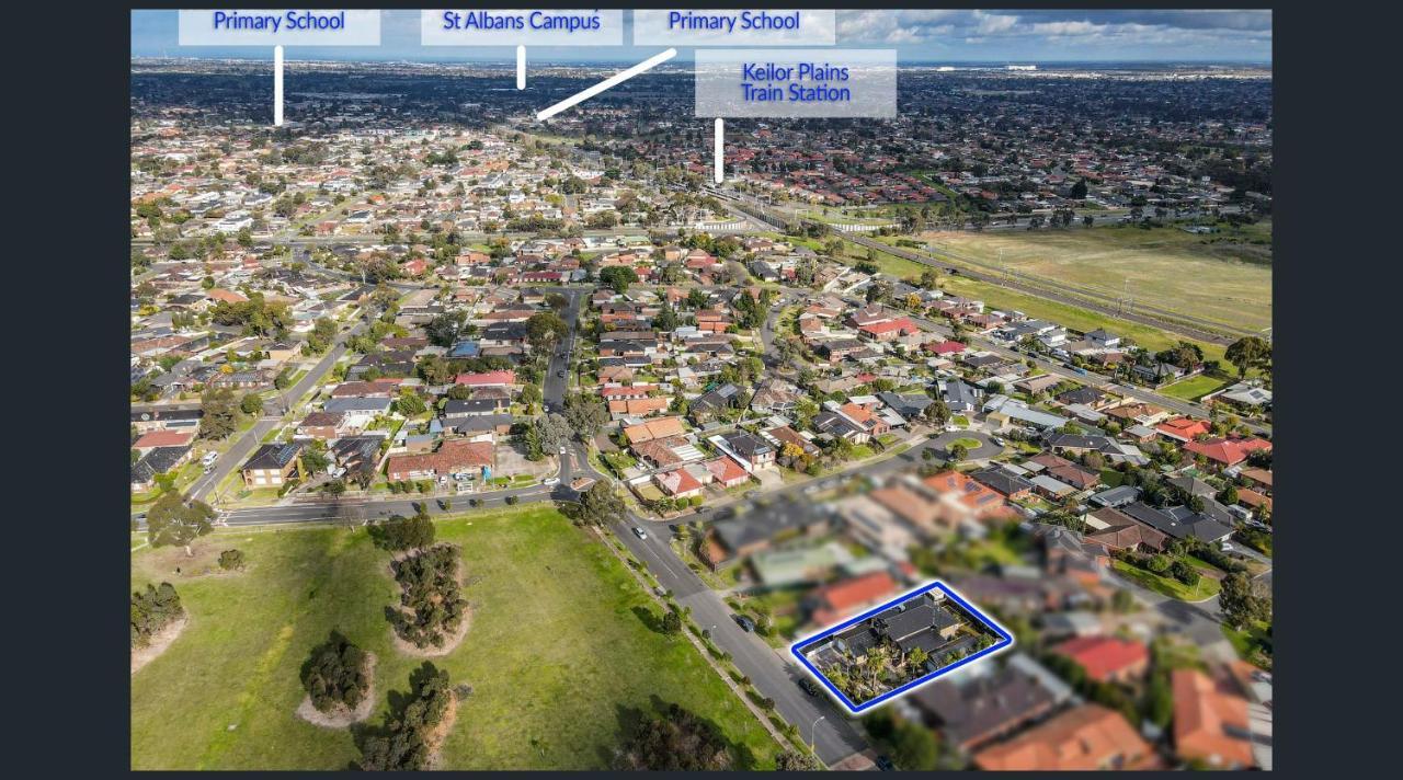 12 Mins To Mel Airport-Good Wood House Apartment St Albans Екстериор снимка