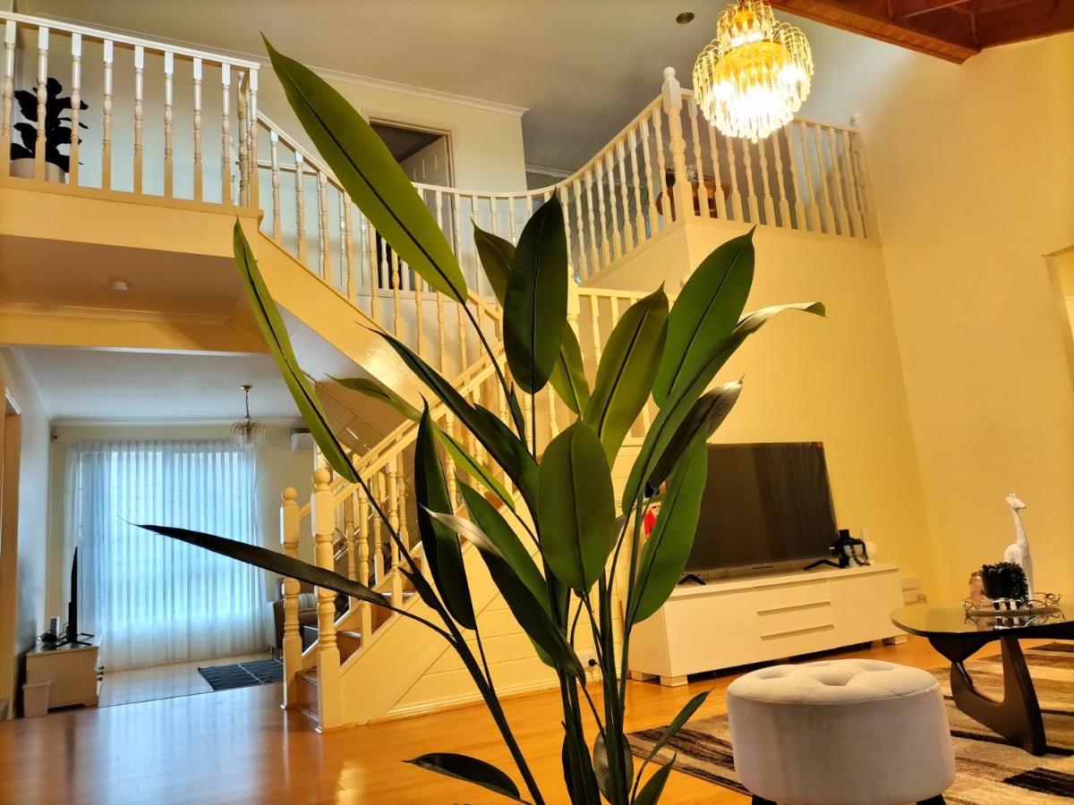 12 Mins To Mel Airport-Good Wood House Apartment St Albans Екстериор снимка