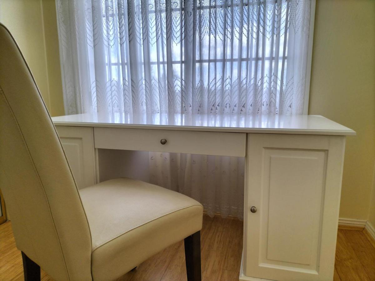 12 Mins To Mel Airport-Good Wood House Apartment St Albans Екстериор снимка
